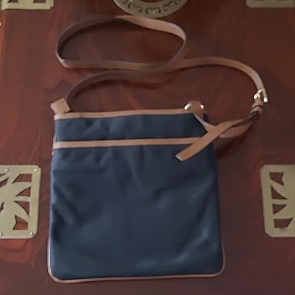 Michael Kors Crossbody Bag - Picture 2 of 6